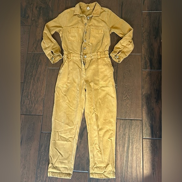 Old Navy Pants - Mustard brown coverall jumper. 💪👷‍♀️